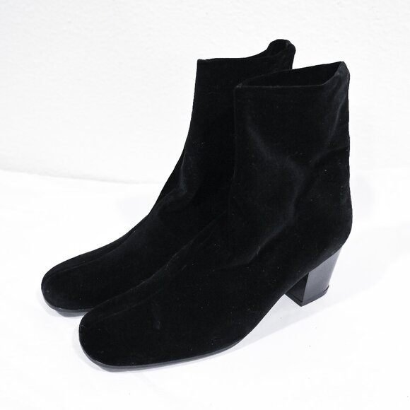 Robert Clergerie Size 6.5 Velvet Pull on Square Toe Block Heel Boots - Picture 2 of 9
